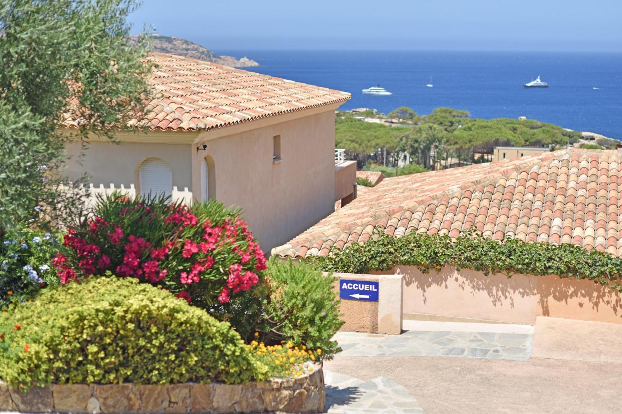 Calvi Appart Hotel Exteriör bild